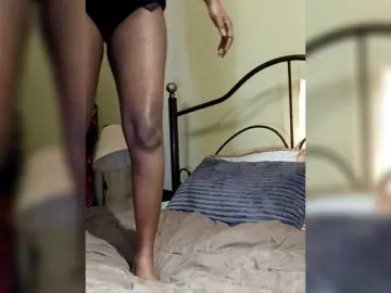 KissMeLuna  live sex cam