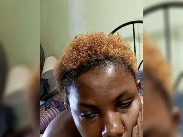 KissMeLuna  live sex cam