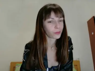 Lady-Caroline  live sex cam