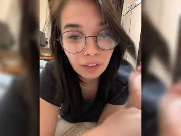 Li-Love  live sex cam