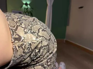 Missblair12  live sex cam