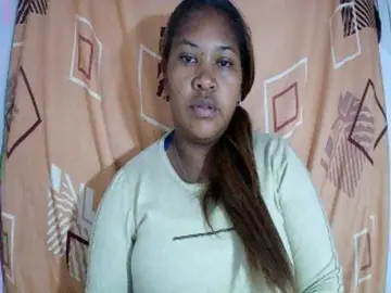 Sexy-Nathy  live sex cam