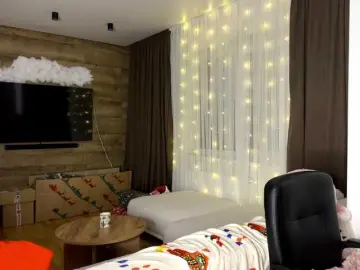 SweetieTati  live sex cam