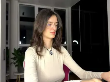 SweetieTati  live sex cam