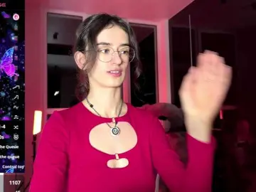 SweetieTati  live sex cam