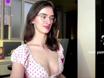 SweetieTati  live sex cam