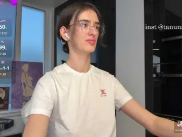 SweetieTati  live sex cam