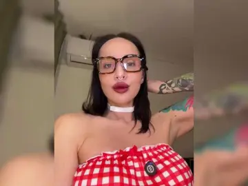 CosmoV1be  live sex cam