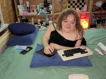 Julia-79  live sex cam