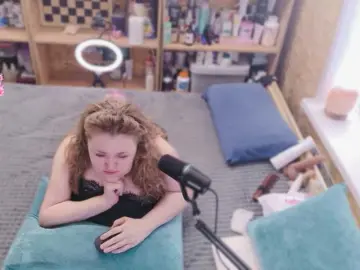 Julia-79  live sex cam