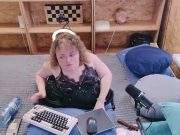 Julia-79  live sex cam