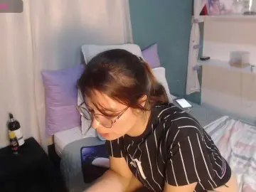 Mily-Miley  live sex cam