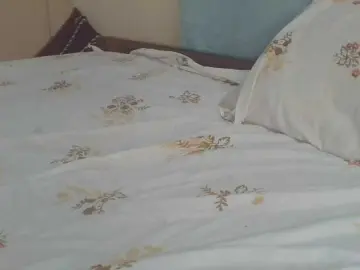 ShallyVee  live sex cam