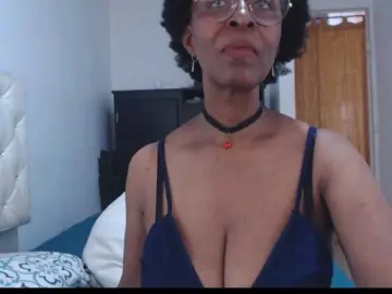 Ebonymilf  live sex cam