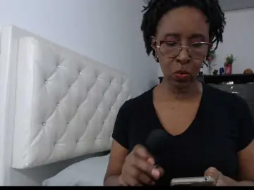Ebonymilf  live sex cam