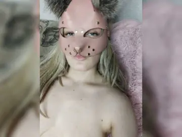 EatFuckLove  live sex cam