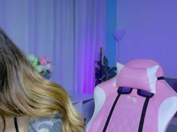 TaylorKnapp  live sex cam