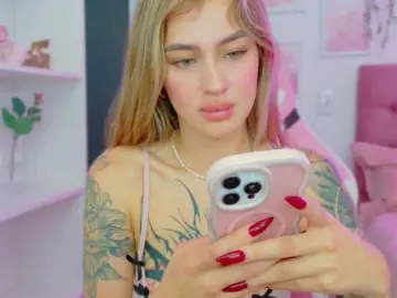 TaylorKnapp  live sex cam