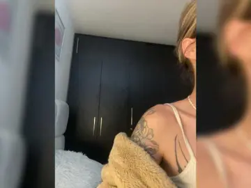 TaylorKnapp  live sex cam