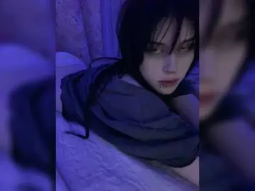 Emog1rl  live sex cam