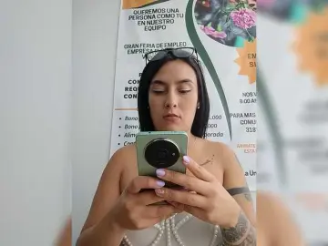 Ashly-7  live sex cam