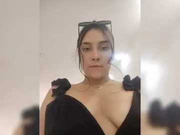 Ashly-7  live sex cam