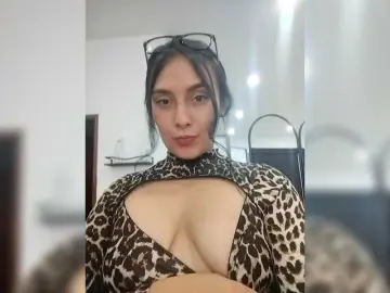 Ashly-7  live sex cam