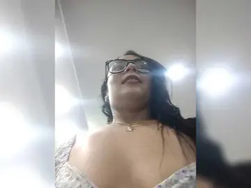 Ashly-7  live sex cam