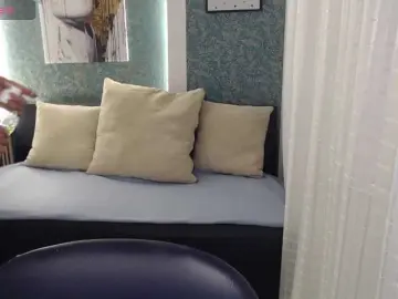 Miidnightt-Dessire  live sex cam