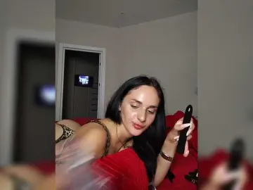 HiddenKittyLust  live sex cam