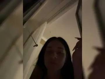 HiddenKittyLust  live sex cam