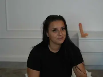 LuciannaBell  live sex cam