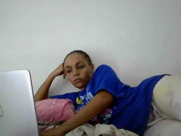 Sinfulpetite2  live sex cam