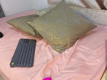 Roosalysmitth  live sex cam