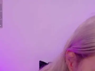Aisha-engel  live sex cam