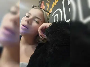Aisha-engel  live sex cam