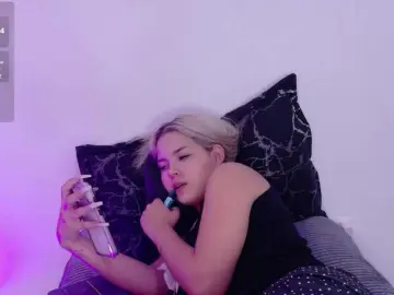 Aisha-engel  live sex cam