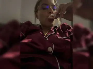 Aisha-engel  live sex cam