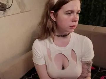 AliseKitt  live sex cam