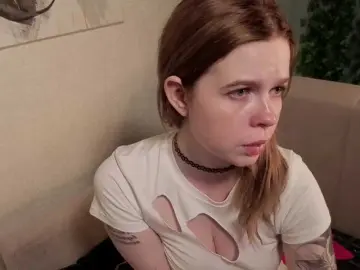 AliseKitt  live sex cam