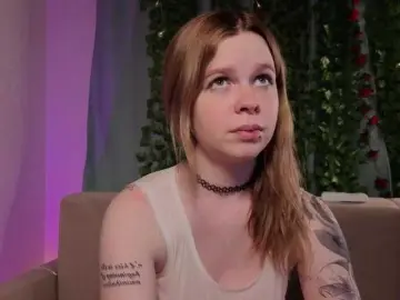 AliseKitt  live sex cam