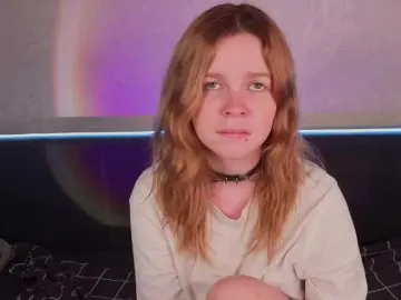 AliseKitt  live sex cam