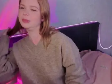AliseKitt  live sex cam