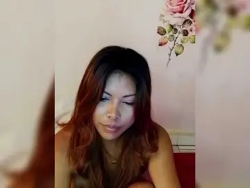 Doudou261  live sex cam