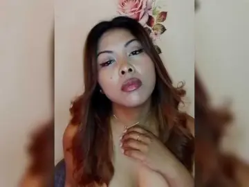 Doudou261  live sex cam