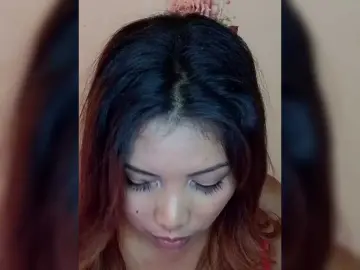 Doudou261  live sex cam