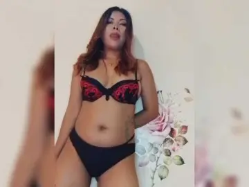 Doudou261  live sex cam