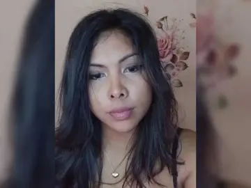 Doudou261  live sex cam
