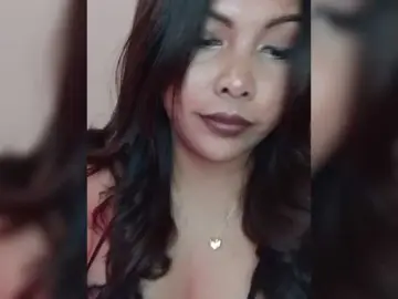 Doudou261  live sex cam