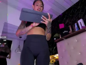 KendallWods  live sex cam